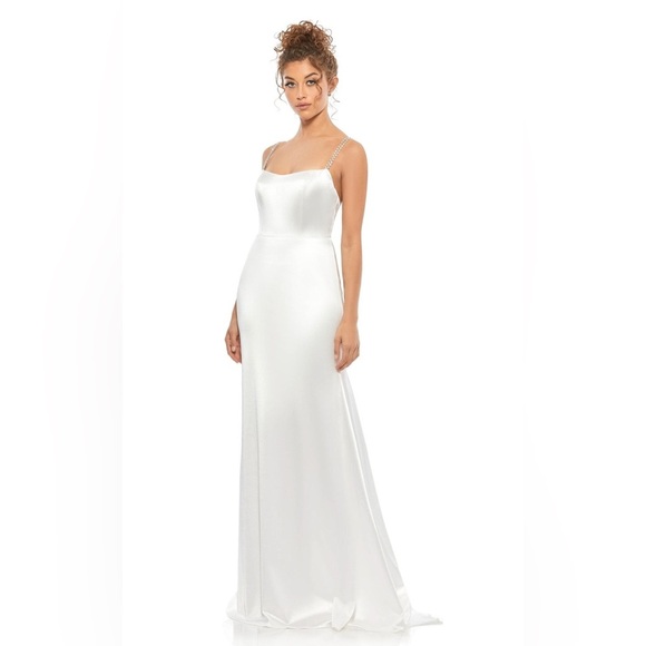 Mac Duggal 12428 CHARMEUSE RHINESTONE STRAP TRUMPET GOWN  White Bridal sz 4 - Picture 1 of 7